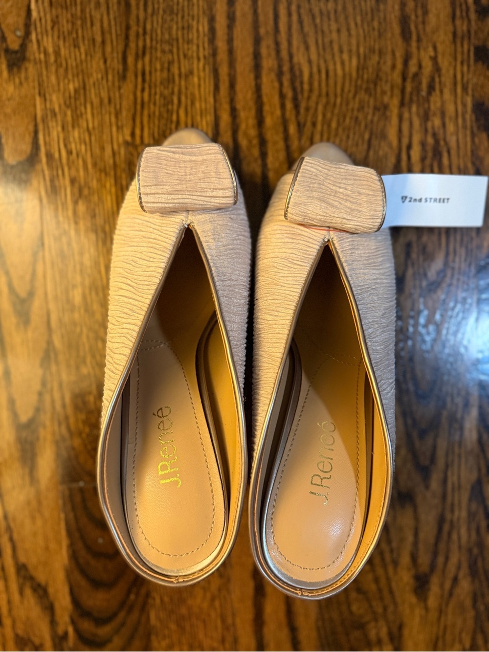 J.Renee Beige Textured Open-Toe Mule Heels with Bow Accent 9.5 W. Comfortable! - Picture 3 of 6